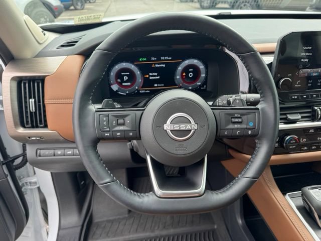 Used 2025 Nissan Pathfinder Platinum FWD image 20