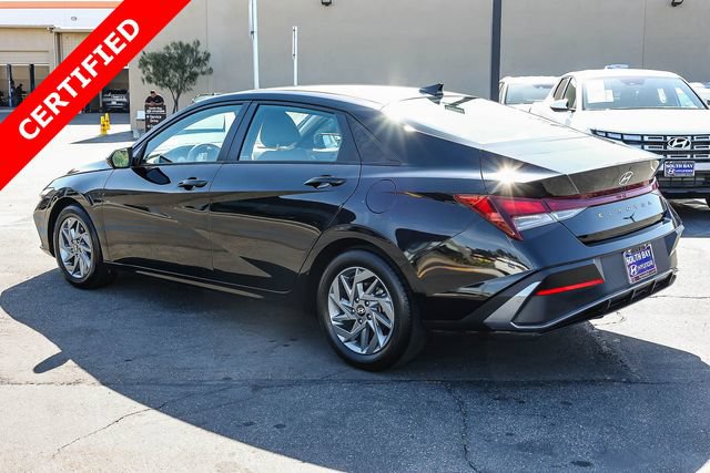 Certified 2024 Hyundai Elantra SEL FWD image 4