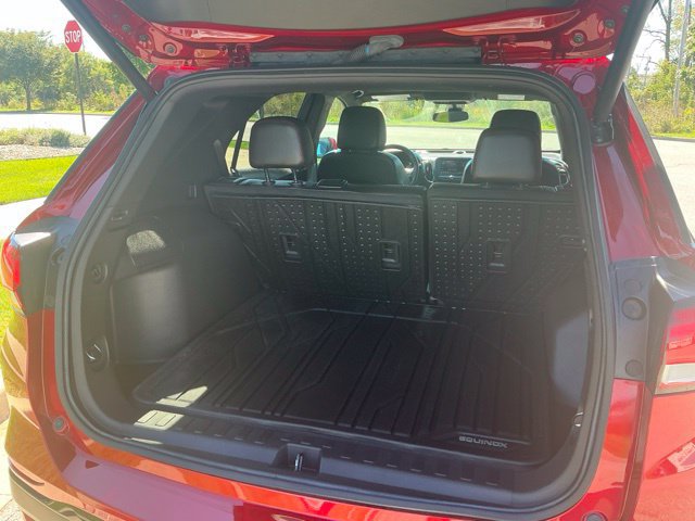 Used 2024 Chevrolet Equinox RS w/ LPO, Floor Liner Package FWD image 11