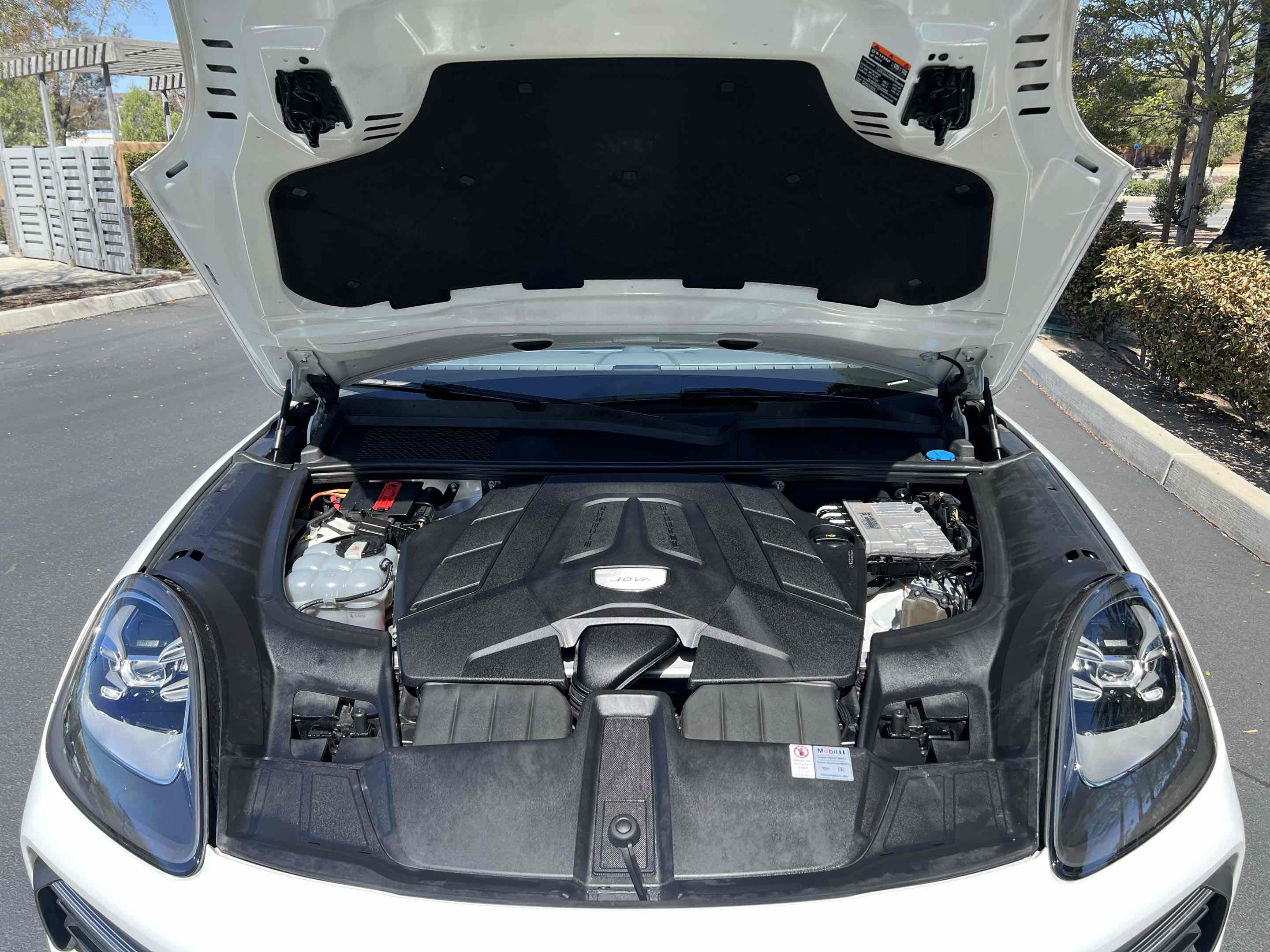 Used 2019 Porsche Cayenne AWD/4WD image 76
