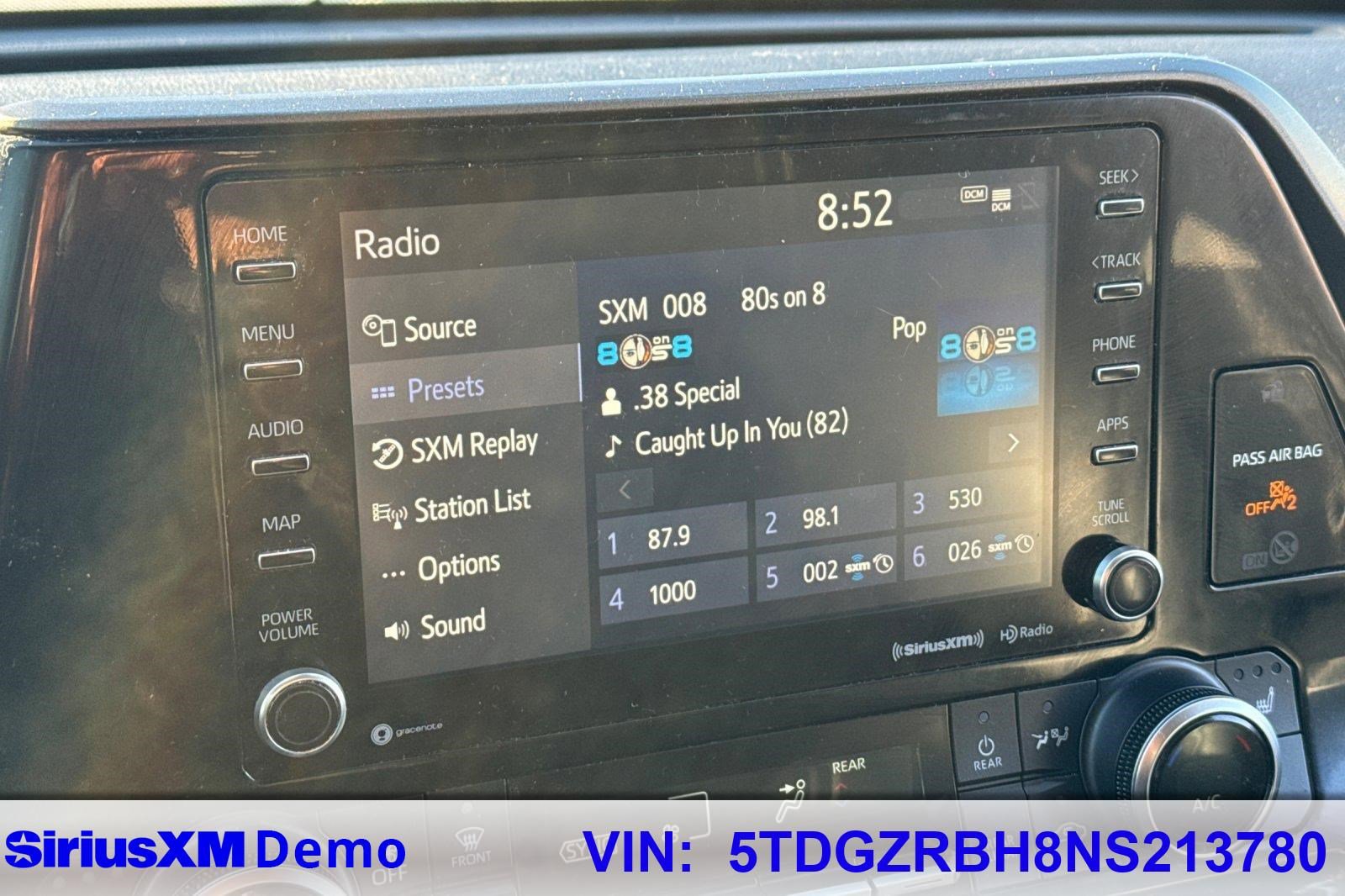 Used 2022 Toyota Highlander XLE image 35