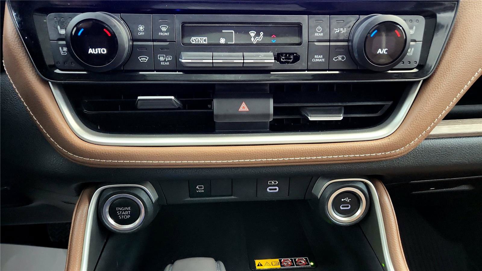 Used 2024 Toyota Grand Highlander Platinum image 33