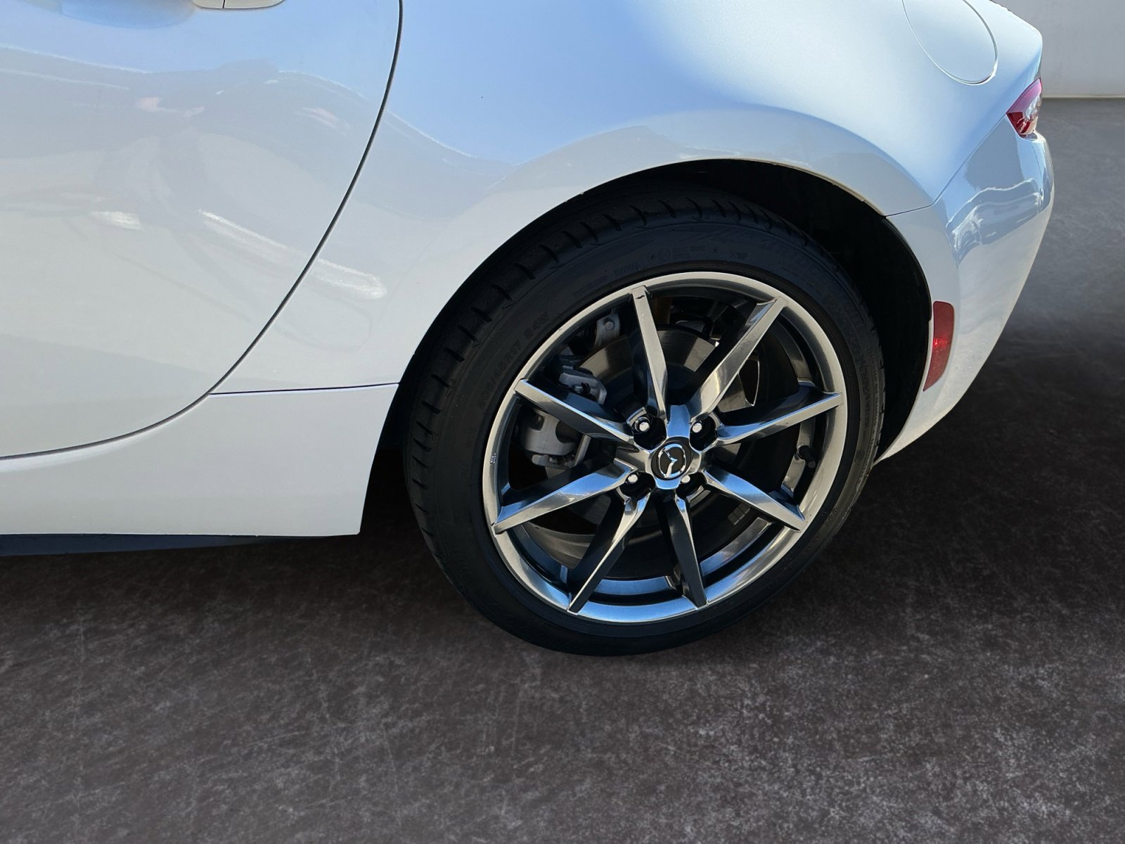 Used 2021 MAZDA MX-5 Miata RF Grand Touring image 9