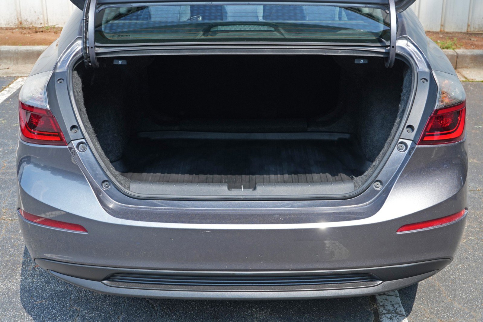 Used 2019 Honda Insight EX image 9