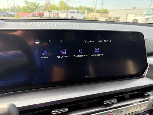 Used 2025 Kia Telluride S FWD image 18