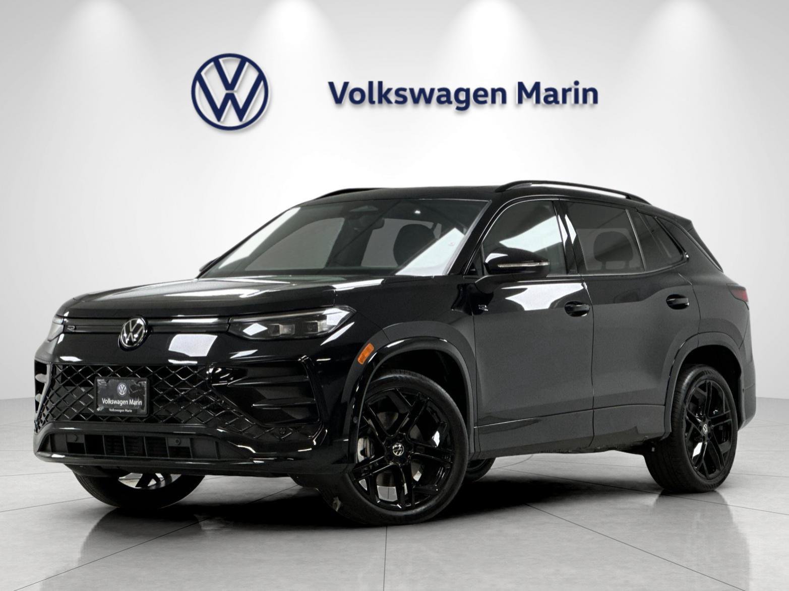 New 2026 Volkswagen Tiguan SE R-Line AWD/4WD image 1