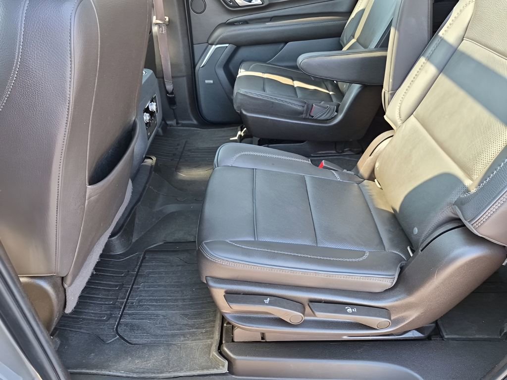 Used 2022 GMC Yukon XL Denali w/ Denali Premium Package image 20