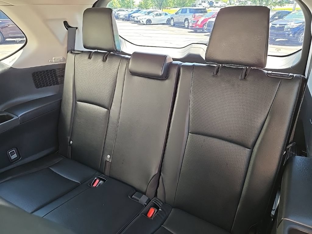 Used 2024 Toyota Grand Highlander AWD image 37