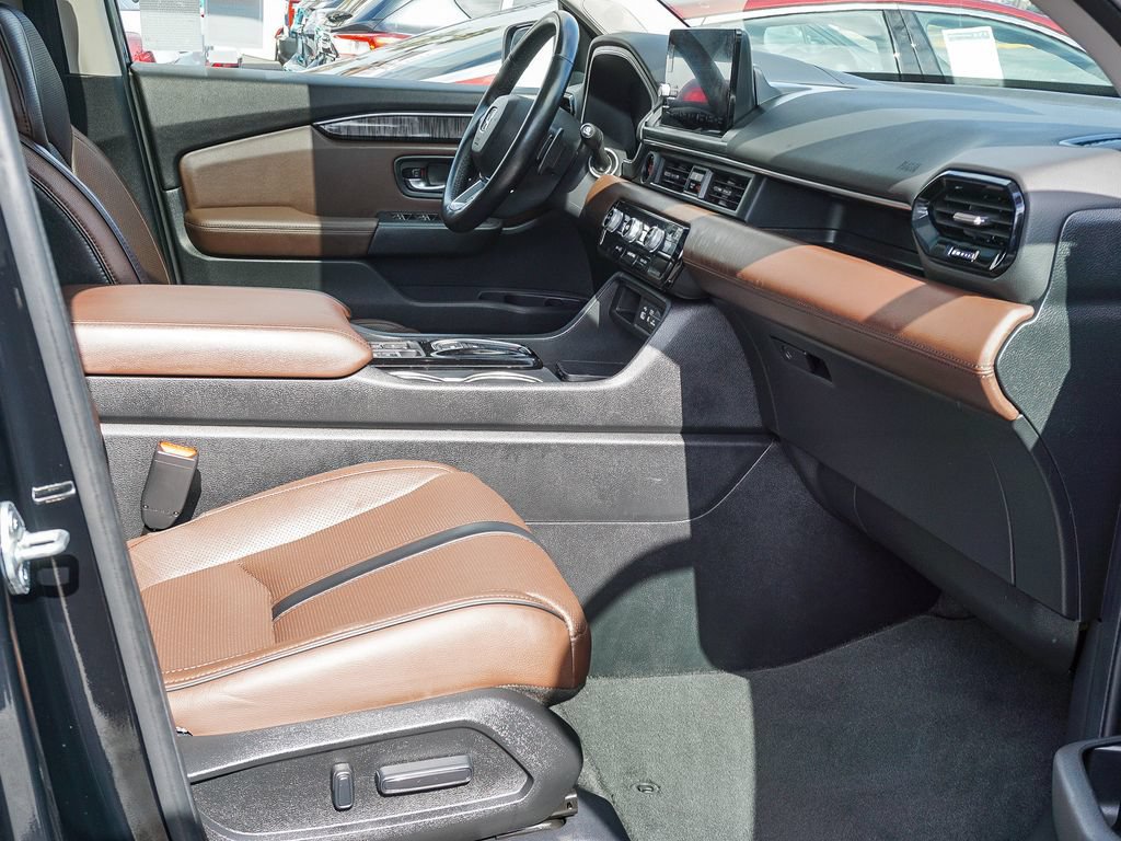 Used 2023 Honda Pilot Elite image 13