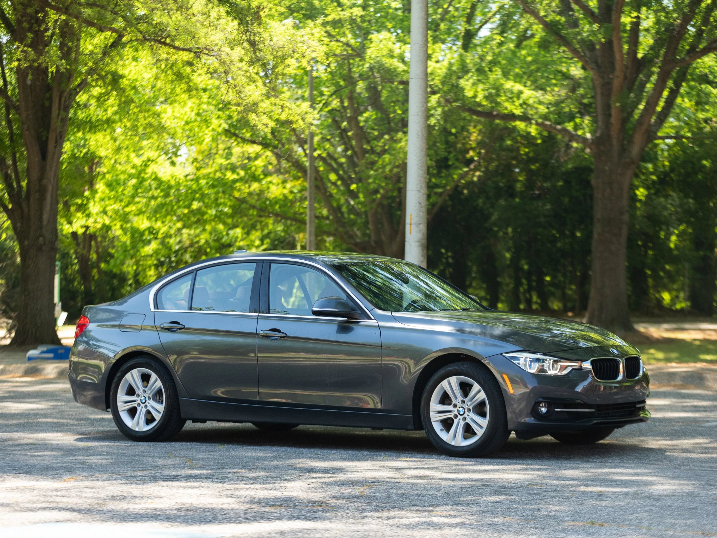 Used 2018 BMW 330i Sedan RWD image 7