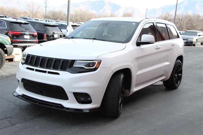 Used 2017 Jeep Grand Cherokee SRT image 4