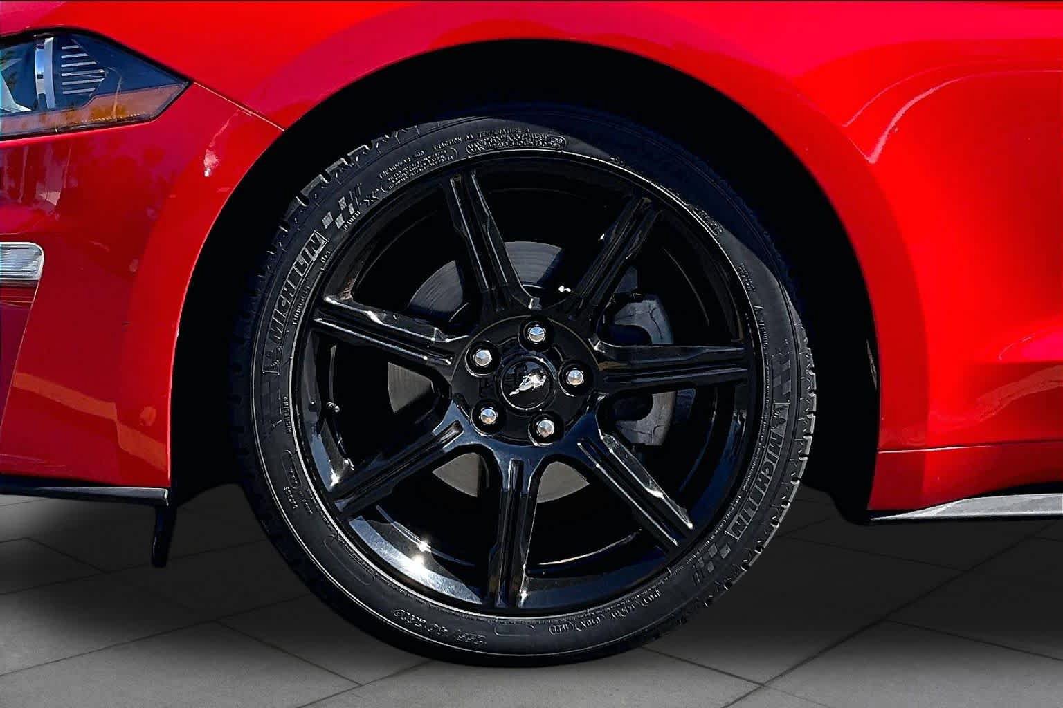 Used 2019 Ford Mustang Coupe w/ Equipment Group 101A RWD image 10