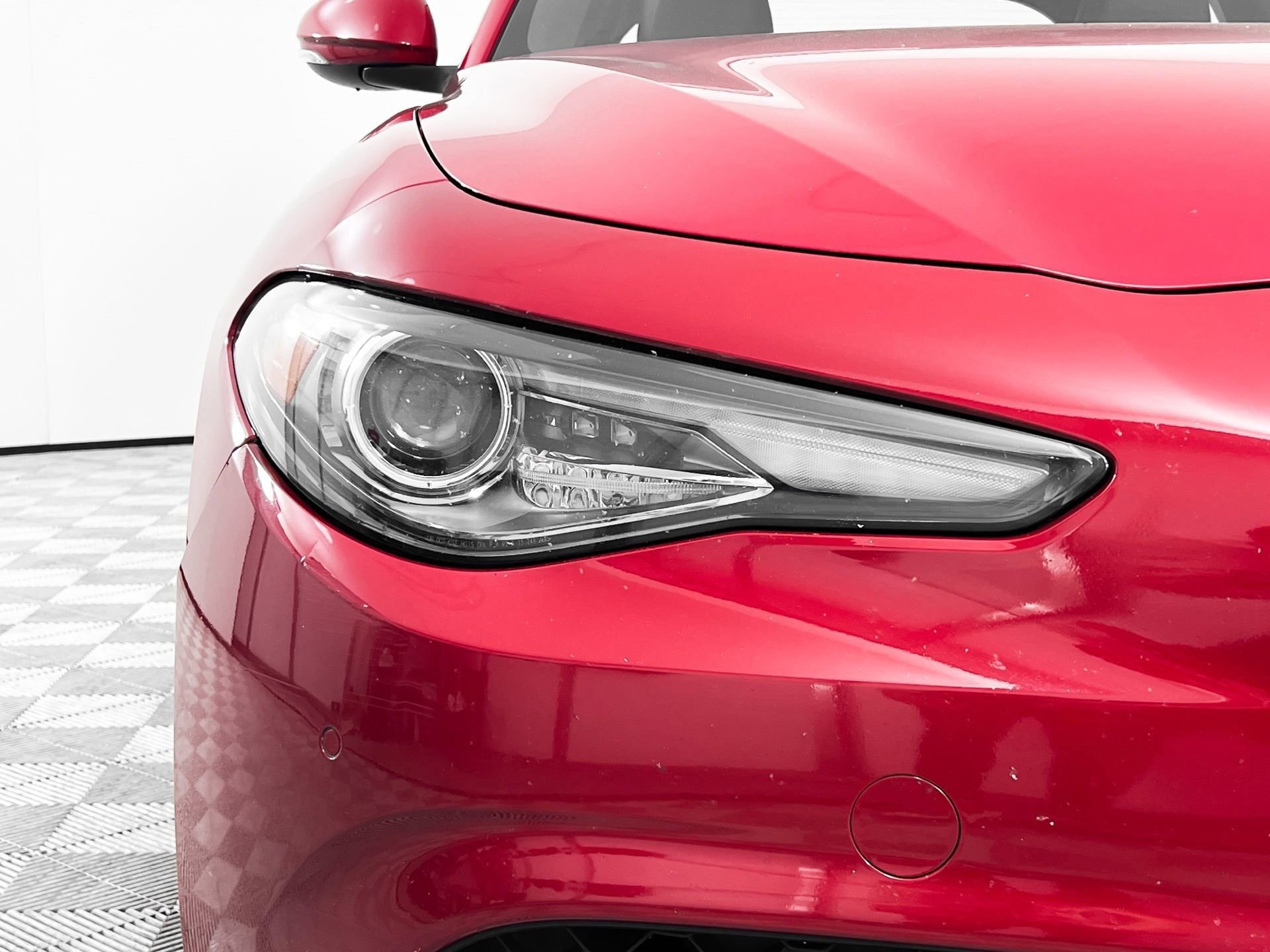 Used 2022 Alfa Romeo Giulia Sprint image 11