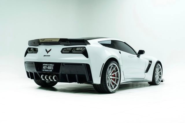 Used 2016 Chevrolet Corvette Z06 w/ 3LZ Preferred Equipment Group image 13