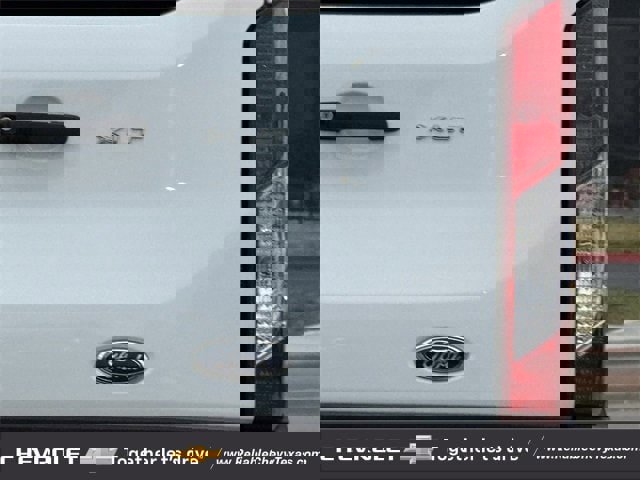 Used 2023 Ford Transit 350 XLT image 8