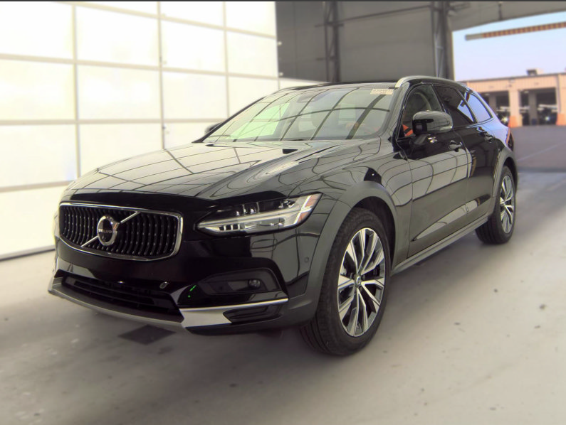 Used 2025 Volvo V90 B6 Cross Country Plus AWD/4WD image 1