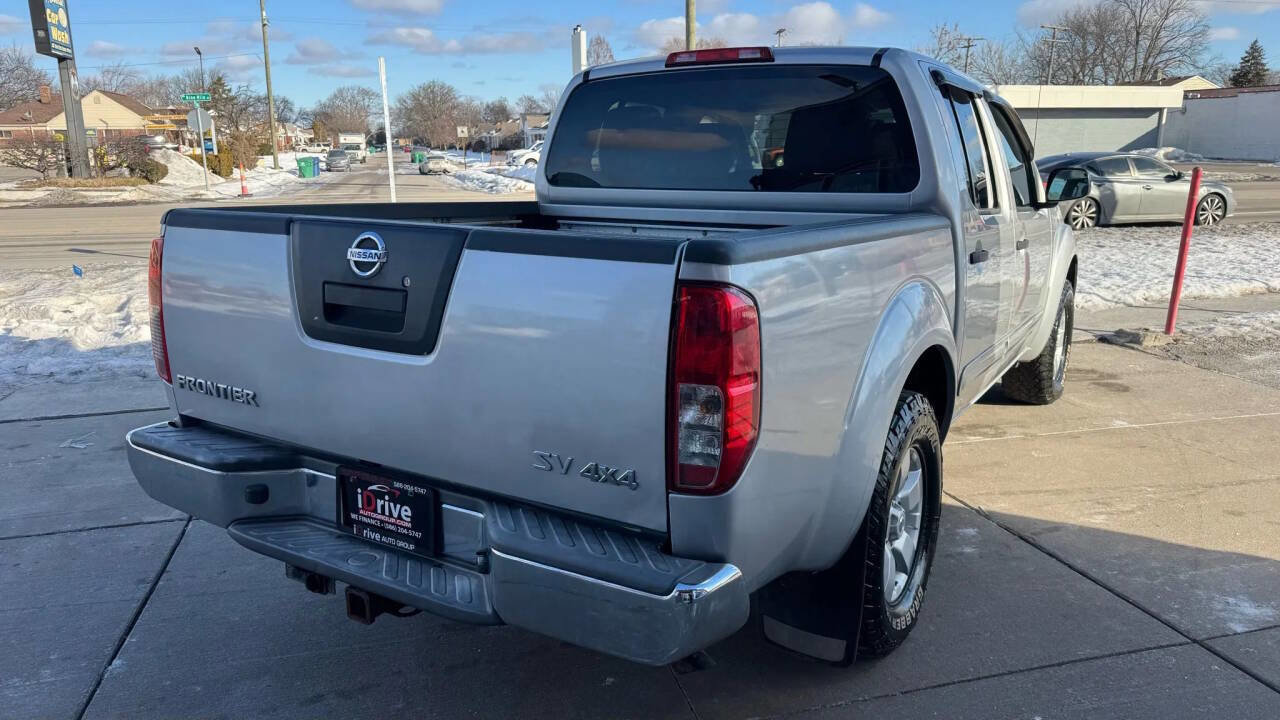Used 2012 Nissan Frontier SV w/ SV Premium Utility Pkg image 4