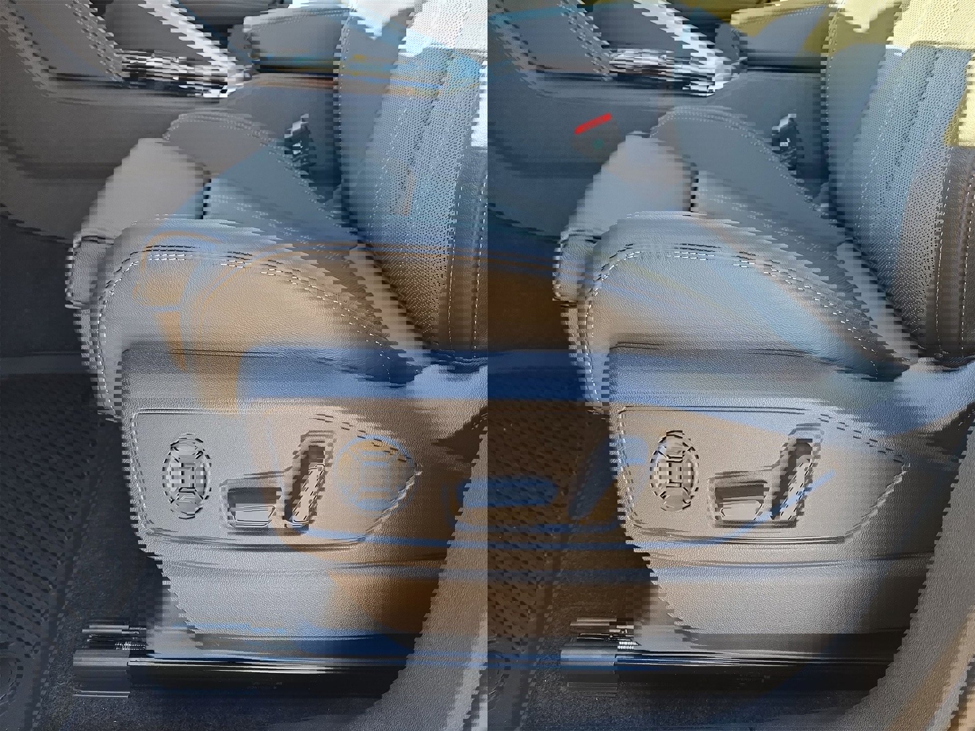 New 2025 Audi Q5 Premium Plus image 17