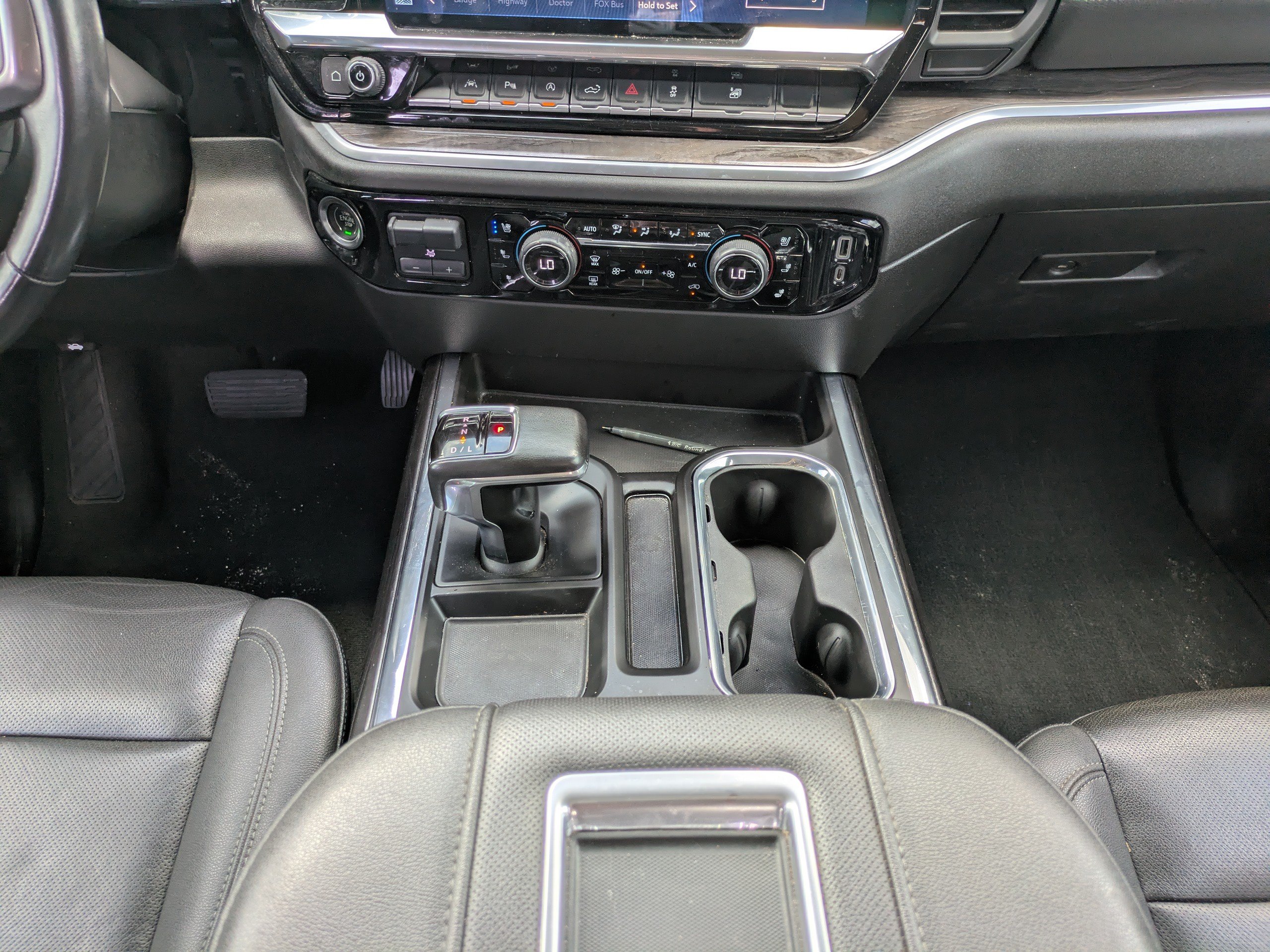 Used 2022 Chevrolet Silverado 1500 LTZ w/ LTZ Premium Package RWD image 18