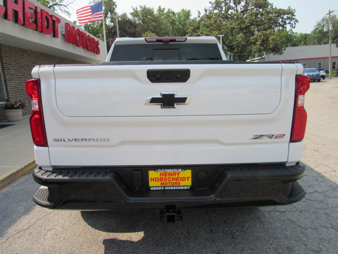 Used 2025 Chevrolet Silverado 1500 ZR2 w/ Technology Package AWD/4WD image 3