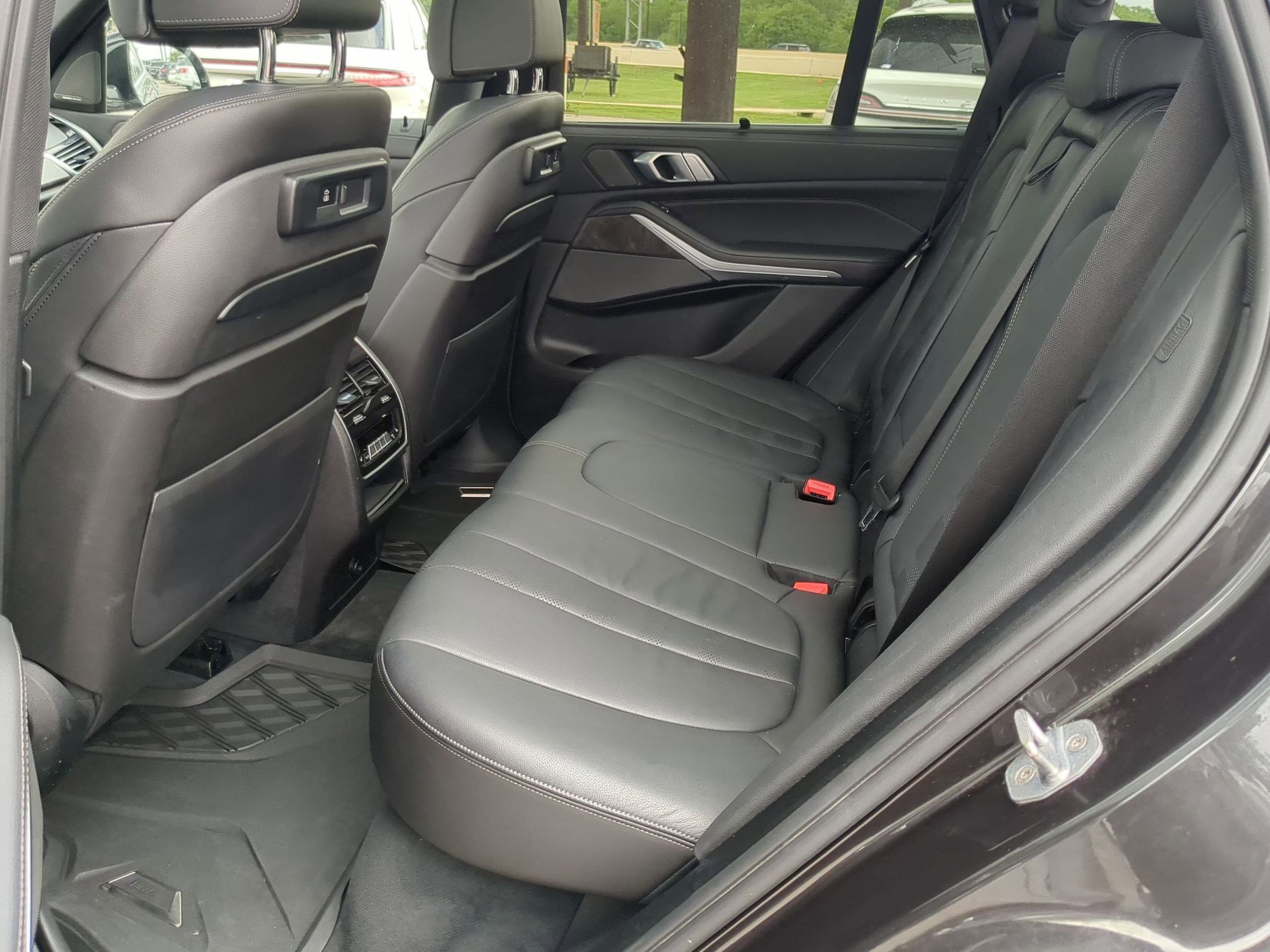 Used 2020 BMW X5 xDrive40i w/ Executive Package AWD/4WD image 22
