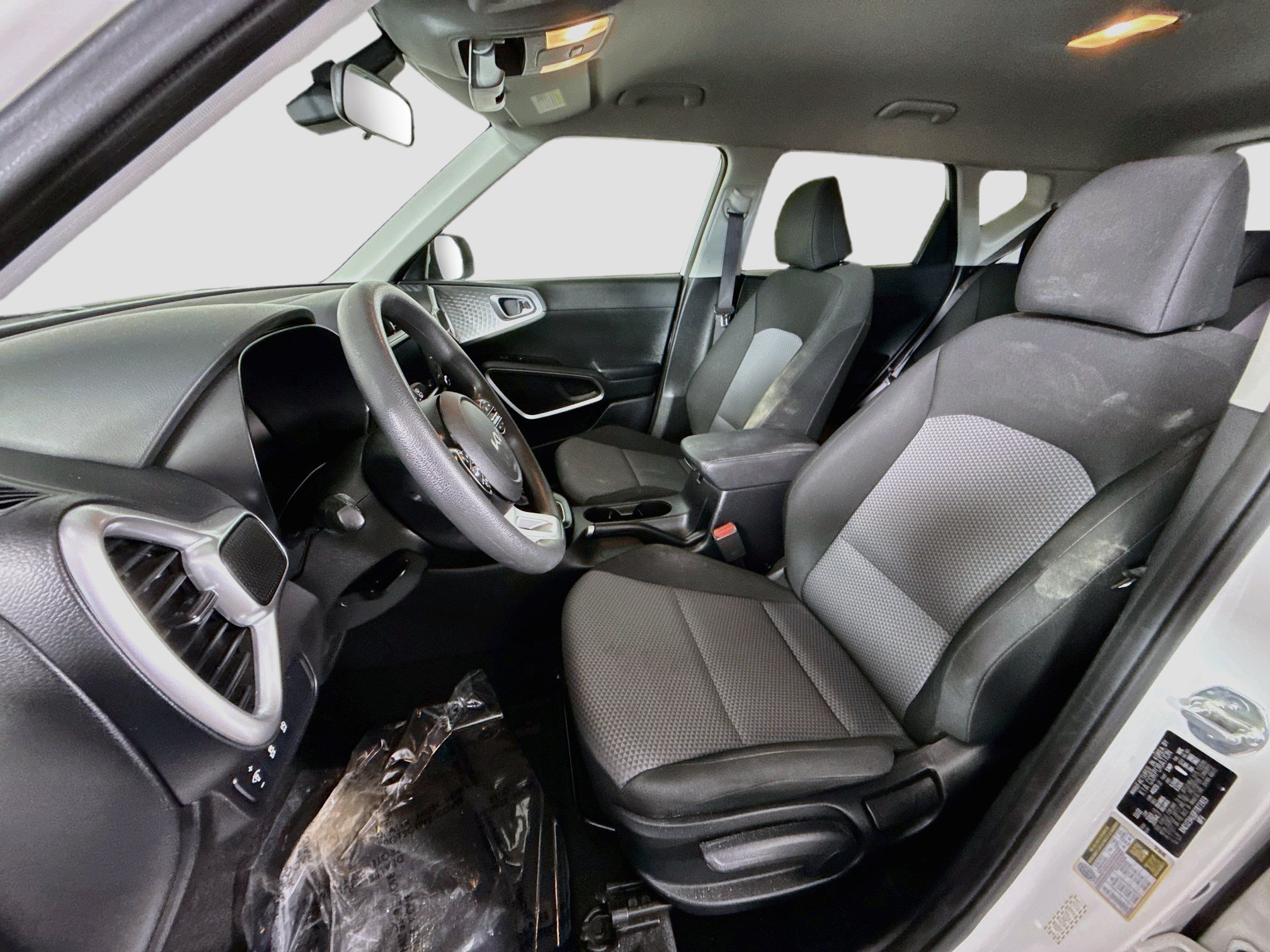 Used 2023 Kia Soul LX w/ LX Technology Package FWD image 21