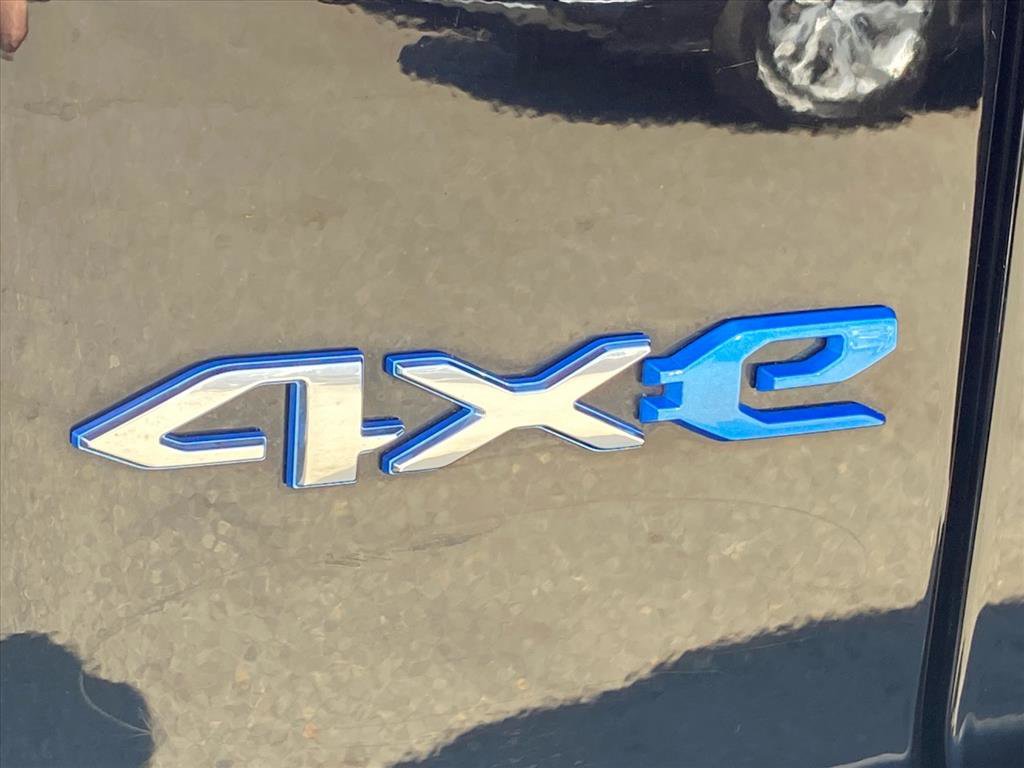 Used 2023 Jeep Wrangler Unlimited Sahara w/ Cold Weather Group image 5