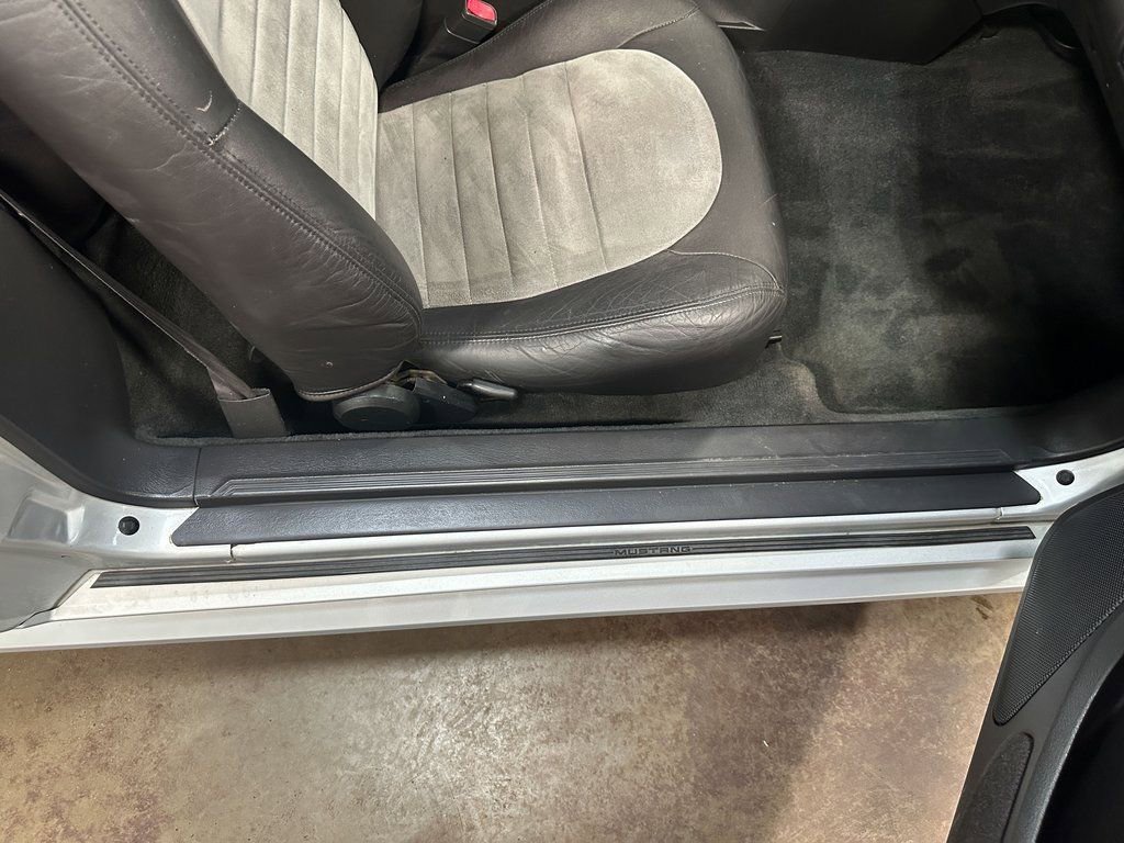 Used 2001 Ford Mustang Cobra image 85