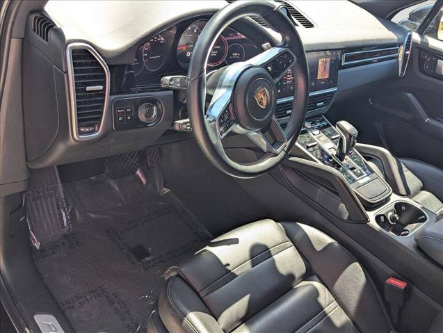 Used 2023 Porsche Cayenne AWD/4WD image 10