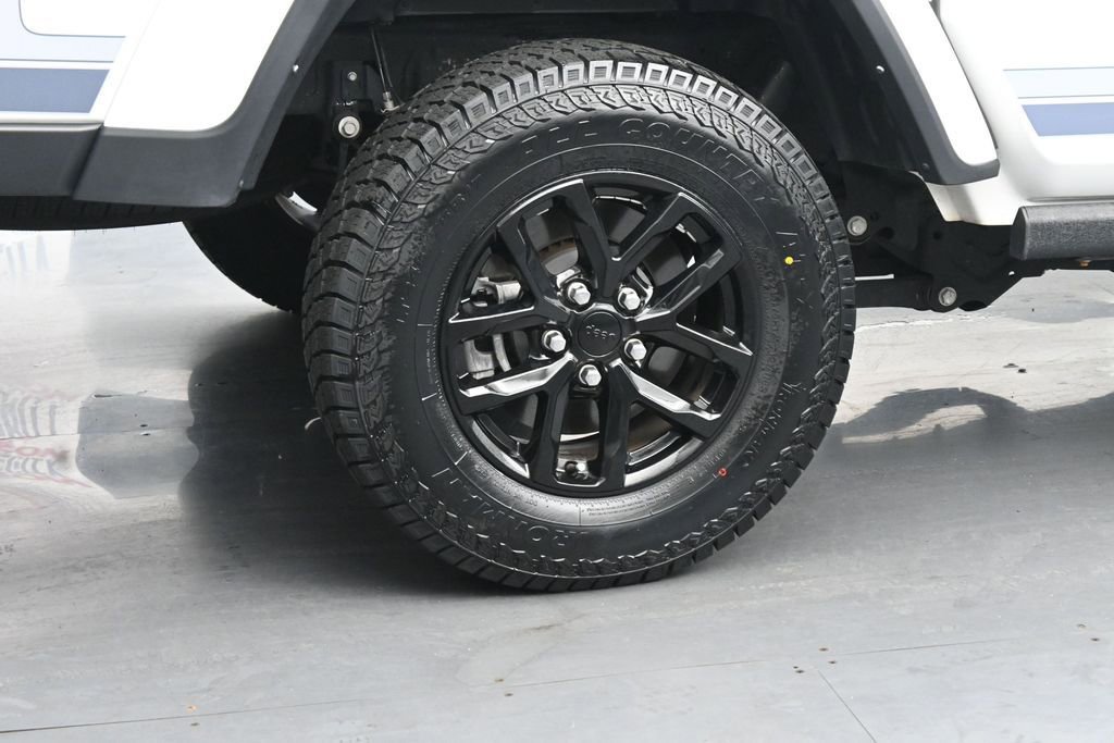 Used 2023 Jeep Gladiator Sport AWD/4WD image 10