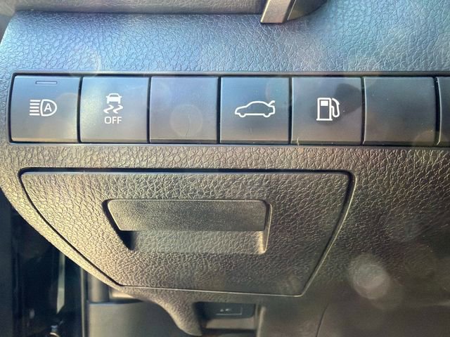 Used 2018 Toyota Camry XLE FWD image 29