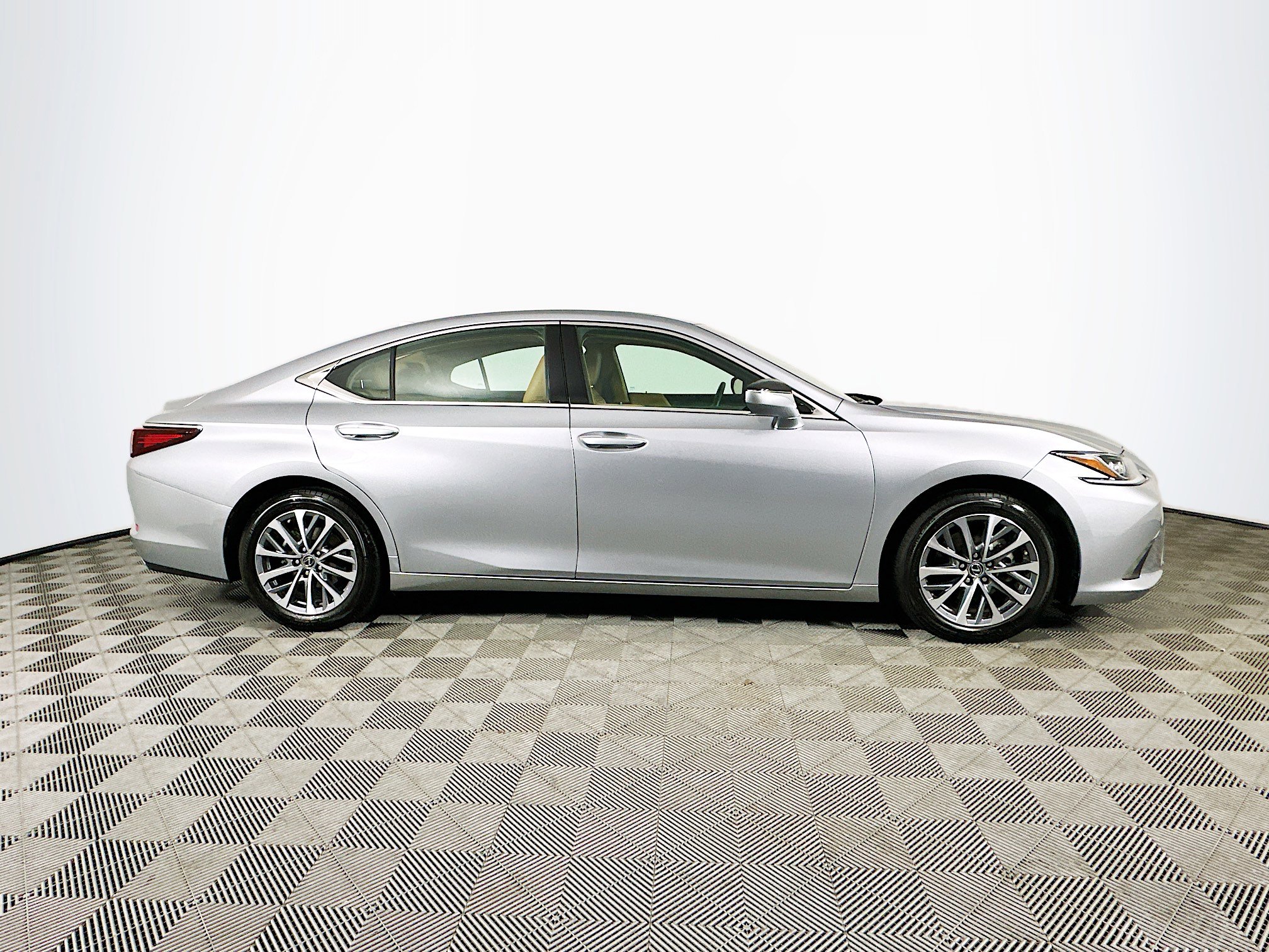 Certified 2025 Lexus ES 350 image 8