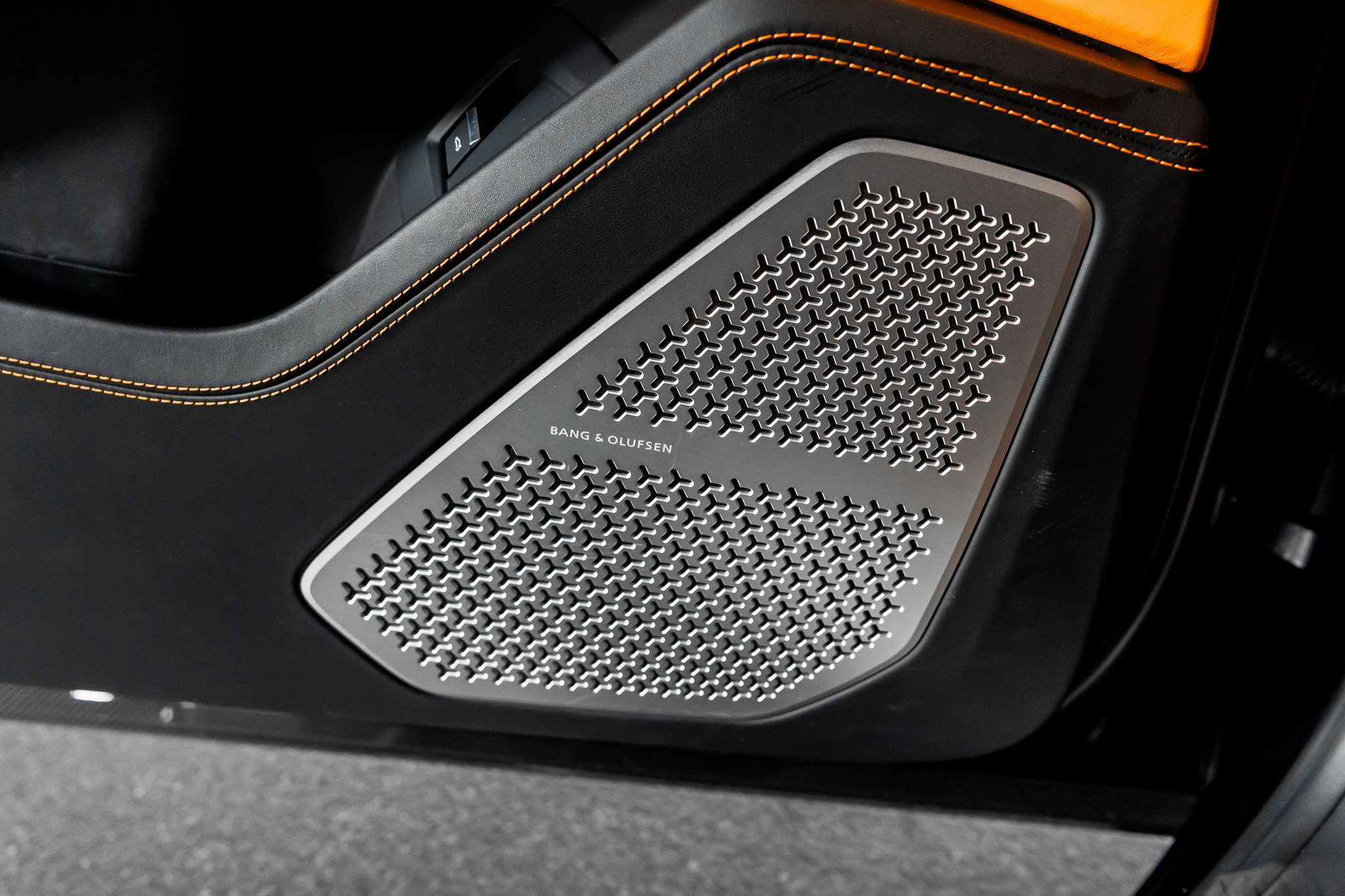 Used 2022 Lamborghini Urus image 53