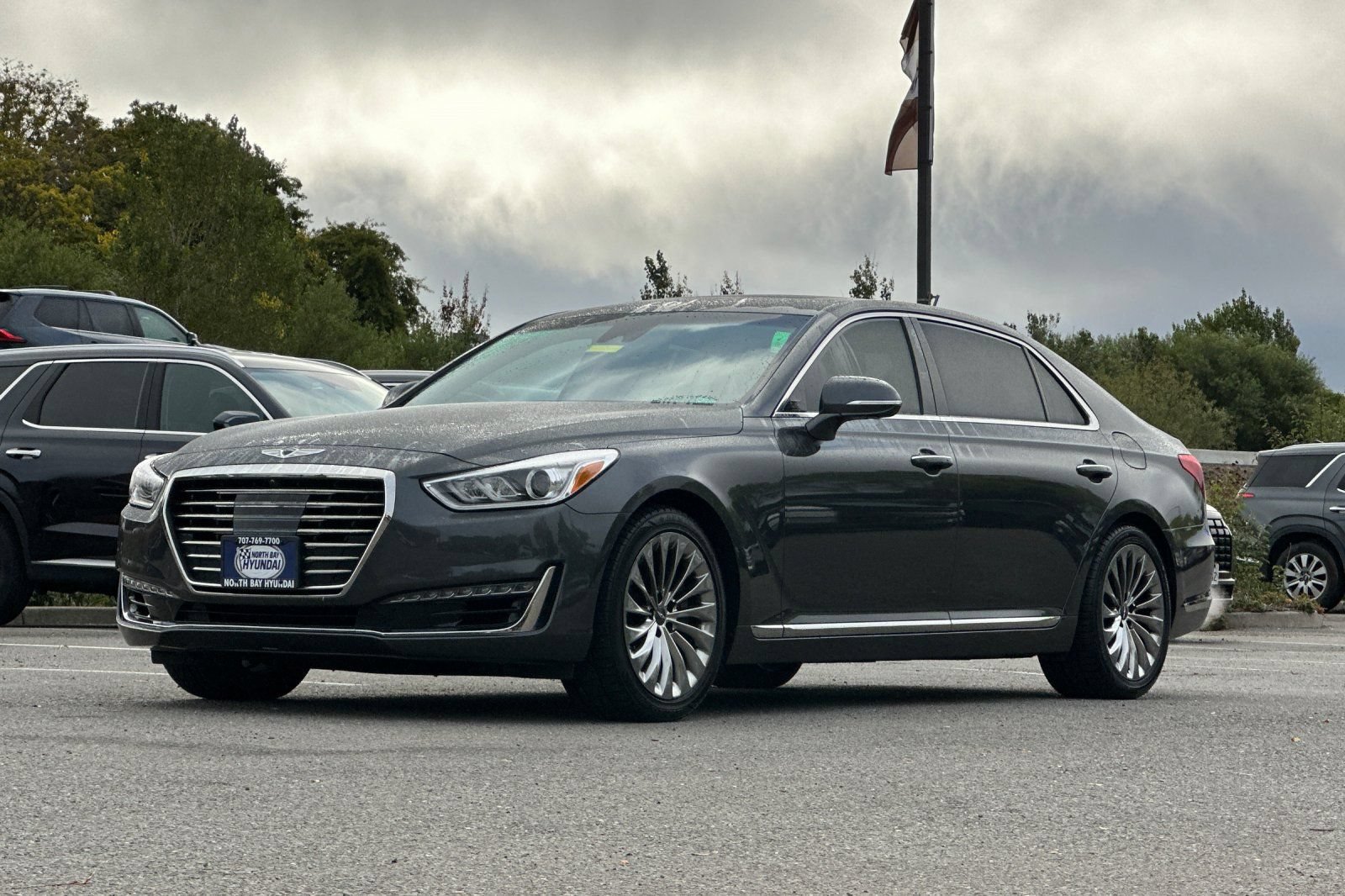 Used 2018 Genesis G90 5.0 Ultimate RWD image 8
