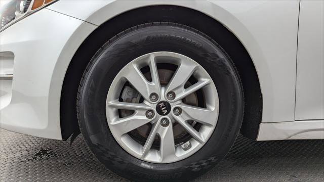 Used 2018 Kia Optima LX image 28