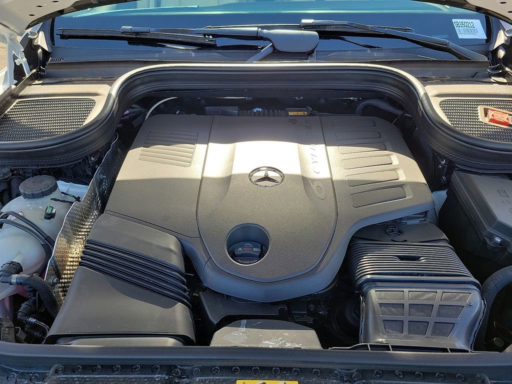 New 2025 Mercedes-Benz GLS 450 4MATIC image 10
