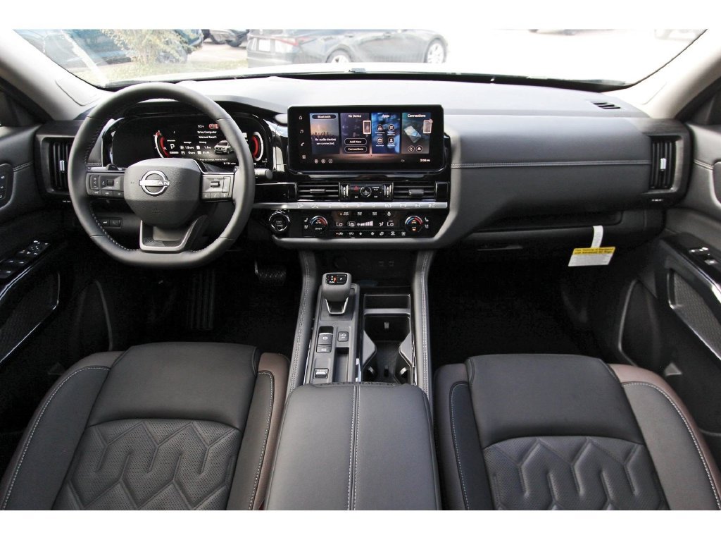 New 2026 Nissan Pathfinder Platinum FWD image 7