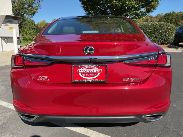 Used 2025 Lexus ES 350 Ultra Luxury FWD image 9