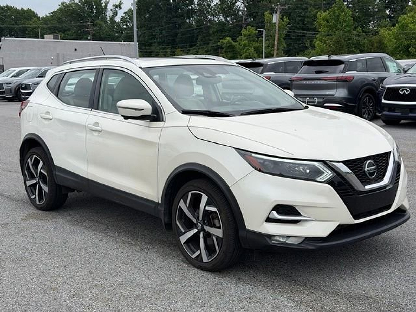 Used 2020 Nissan Rogue Sport SL w/ Premium Package AWD/4WD image 1