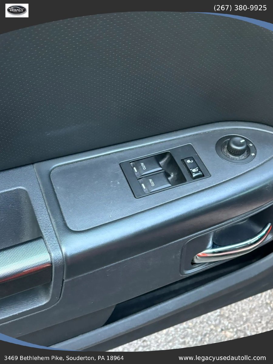 Used 2009 Dodge Challenger R/T RWD image 26