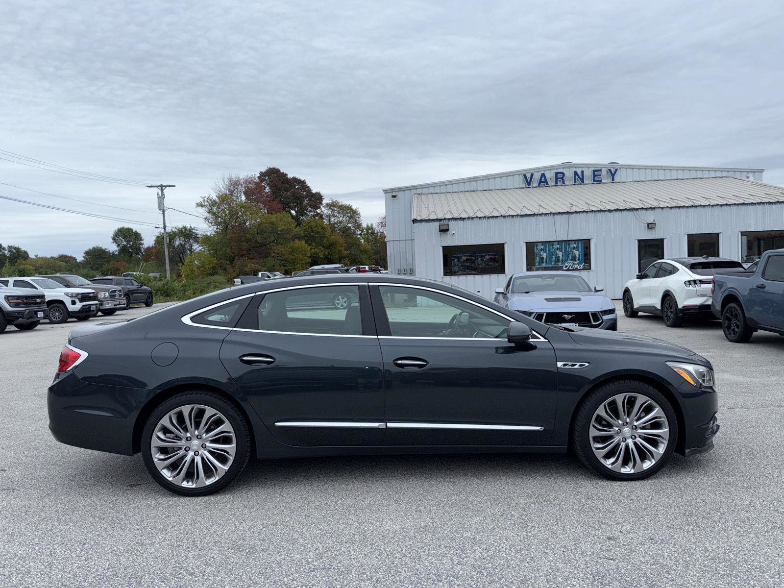 Used 2018 Buick LaCrosse Essence w/ Dynamic Drive Package image 4