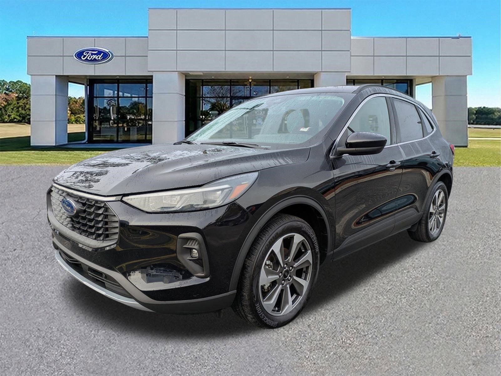 Certified 2025 Ford Escape Platinum AWD/4WD image 8