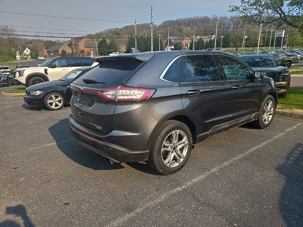Used 2017 Ford Edge Titanium image 3