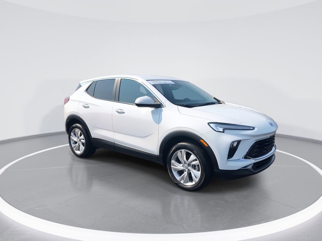 Used 2024 Buick Encore GX Preferred w/ Comfort Package image 2