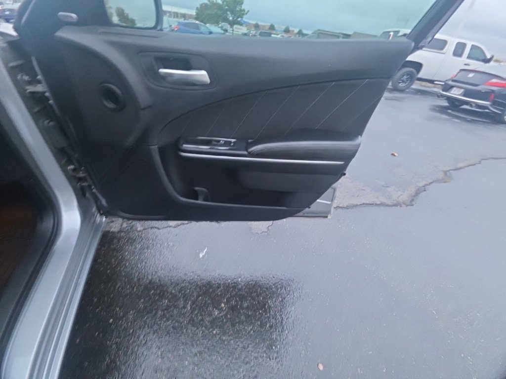 Used 2016 Dodge Charger R/T RWD image 32