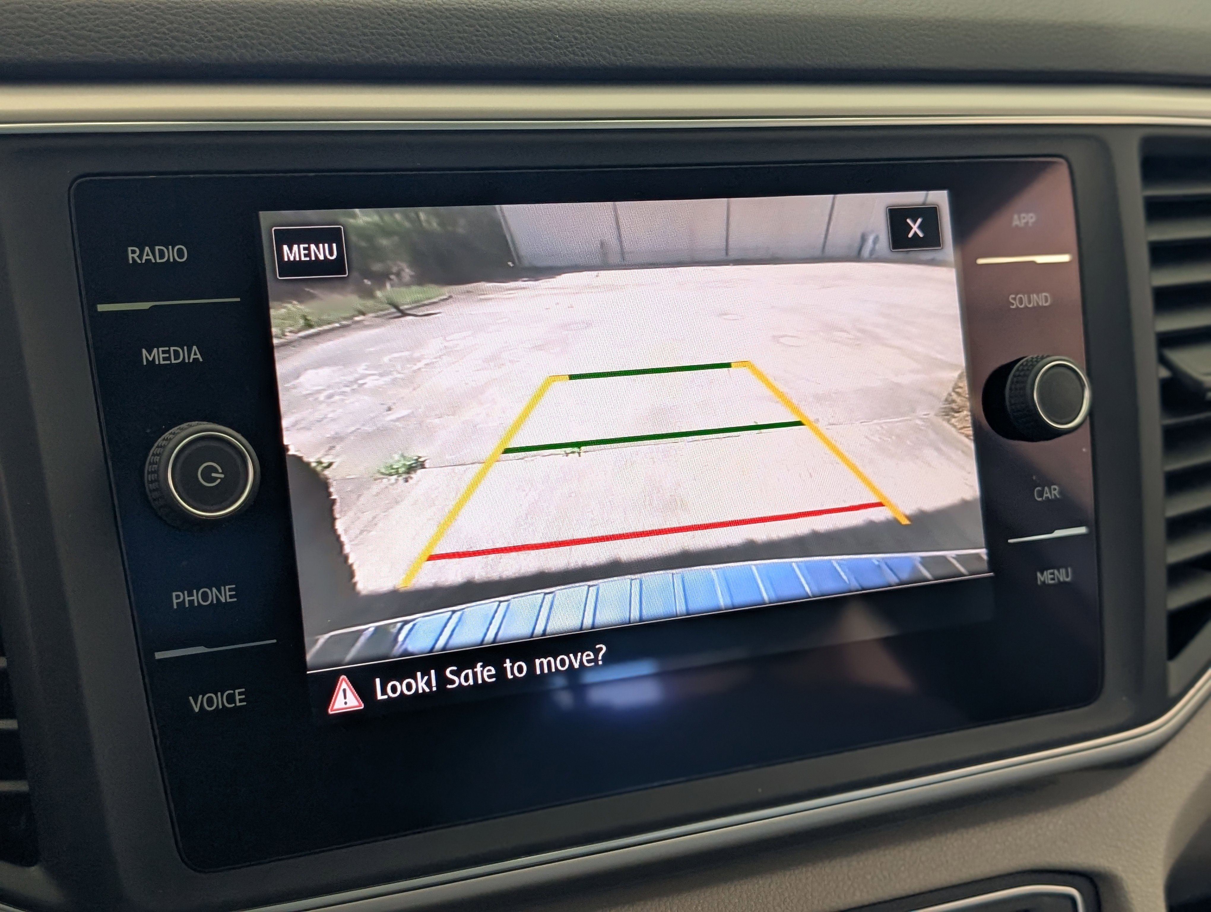 Used 2019 Volkswagen Atlas SE image 30