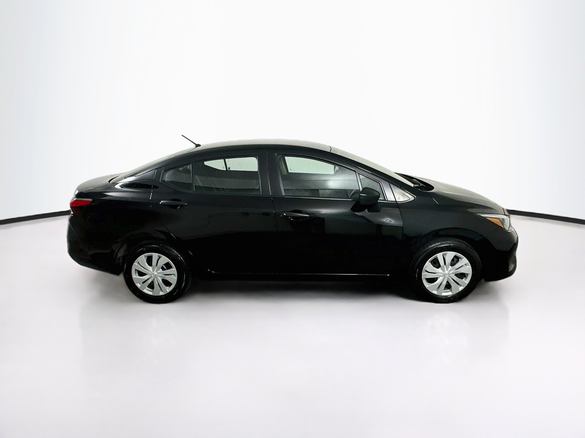 Used 2025 Nissan Versa S FWD image 10
