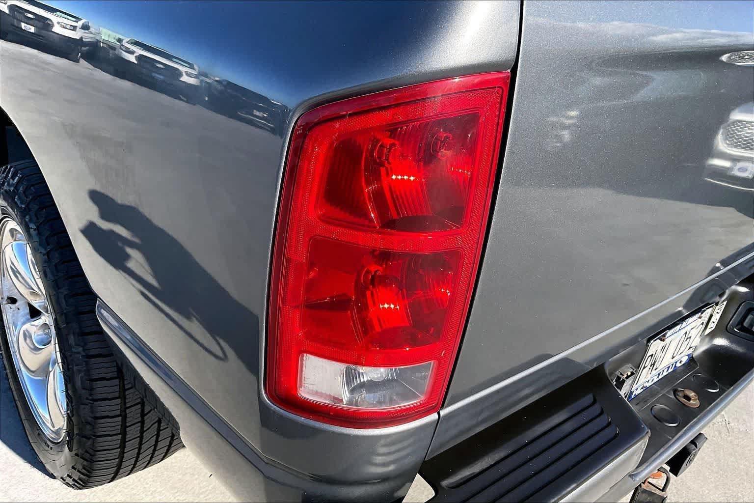 Used 2003 Dodge Ram 1500 Truck 2WD Quad Cab image 32