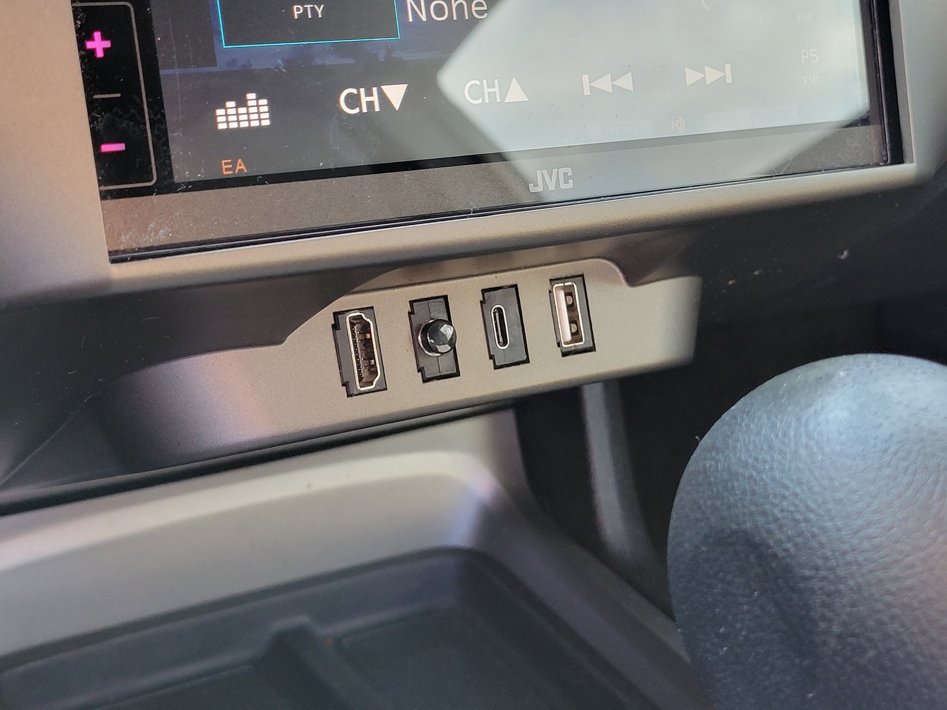 Used 2014 Chevrolet Camaro LS image 22