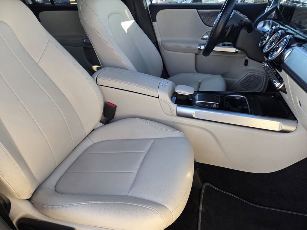 Used 2022 Mercedes-Benz GLB 250 image 9